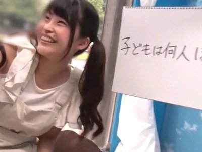 「子供は2人くらいほしい///」ツインテロリの美少女がヤるな質問に答えながらいきなり挿入顔射