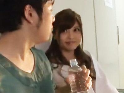 将来有望な外科医先生を極上のテクで手玉にとってしまういやらしいカワ看護師