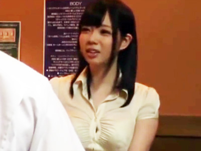 媚薬オイルでエッチなマッサージされた黒髪美少女が生ハメされて狂いイキｗ