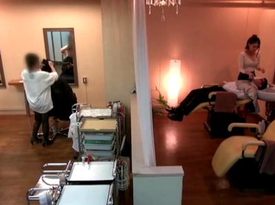 他の客がいてもお構いなし！髪じゃなくチンコを調整してくれるいやらしい美容室