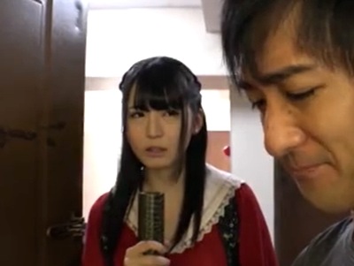 「お兄ちゃんのオチンチン奥まで入れて…！」婚約者の前でも兄を誘惑する欲求不満な女の子妹