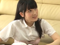 無防備なちっぱい顔の妹が半裸状態で誘惑してきた