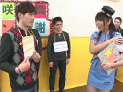 「とにかくセクロスが好き！」美人女優がファン感謝祭でフェラ