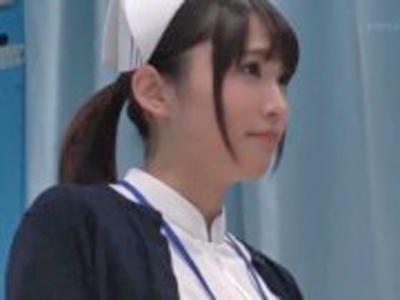 爆乳ナースが制服半脱ぎで男をチングリ返ししぶっこ抜く！！