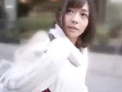 「擦るだけって言ったのに‥」素股だけの約束がチンポ挿入され生発射までキメられちゃう素人娘