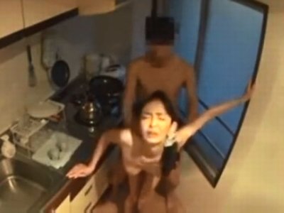 同じスーパーで働くパートのおばさんを自宅に連れ込みハメた一部始終