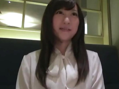 自らAVに応募してきたしろうとさんがAV男優の巨根に抱かれて絶叫イキ